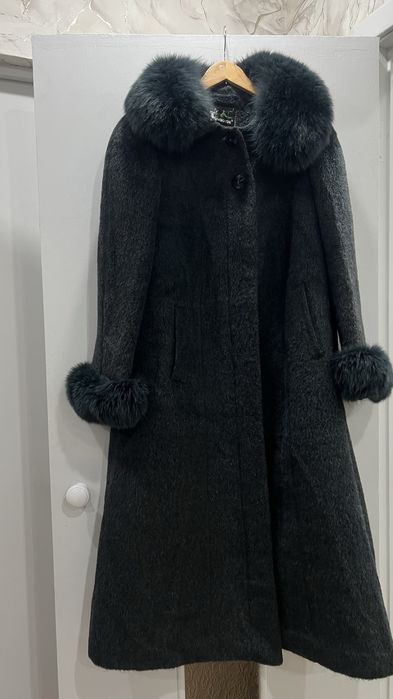 Продам зимнее пальто