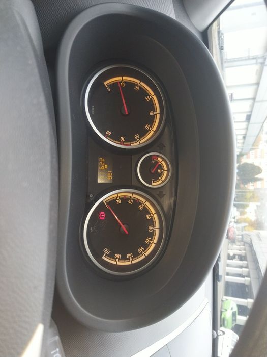 Vând Urgent  Opel CORSA D 2008