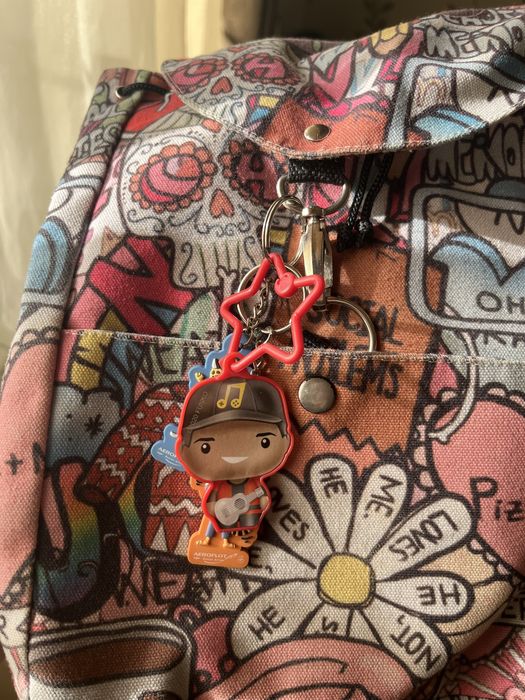 Киндер джой брелок