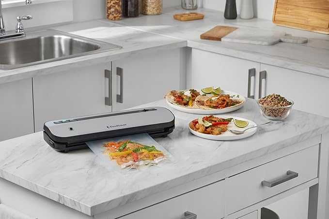 Вакуумна машина за запечатване FoodSaver VS1290X