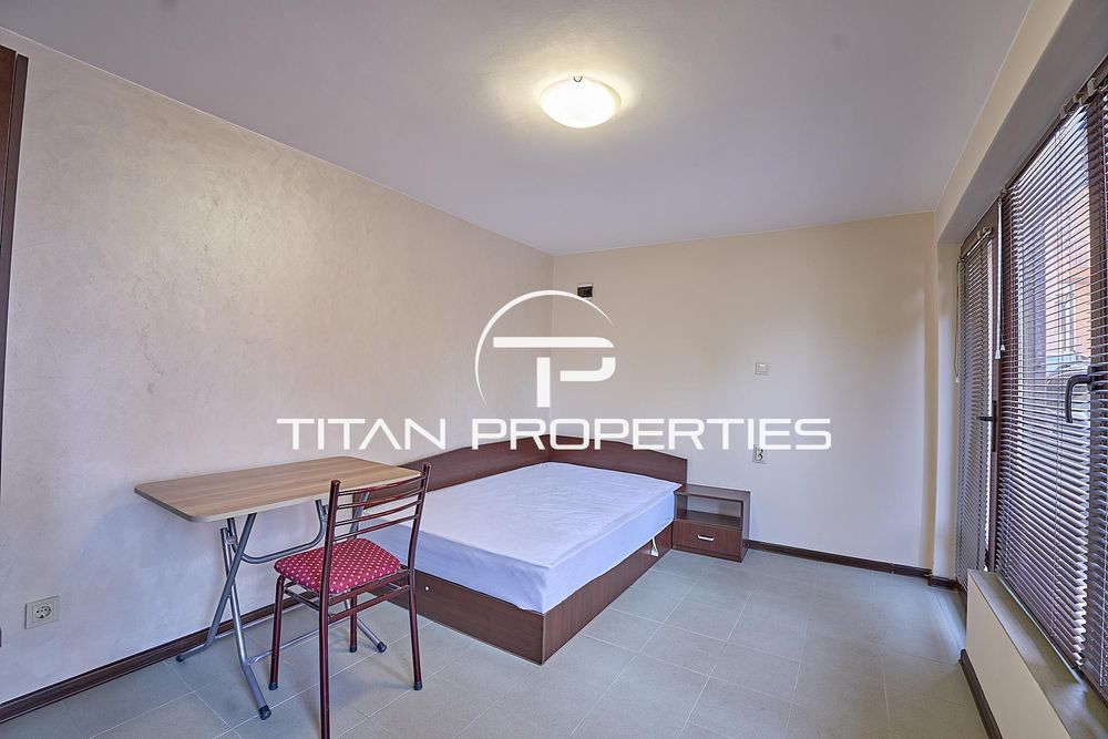 Дава се под наем Едностаен апартамент в Пловдив, Център - 25 кв.м за 250 € - Снимка #1