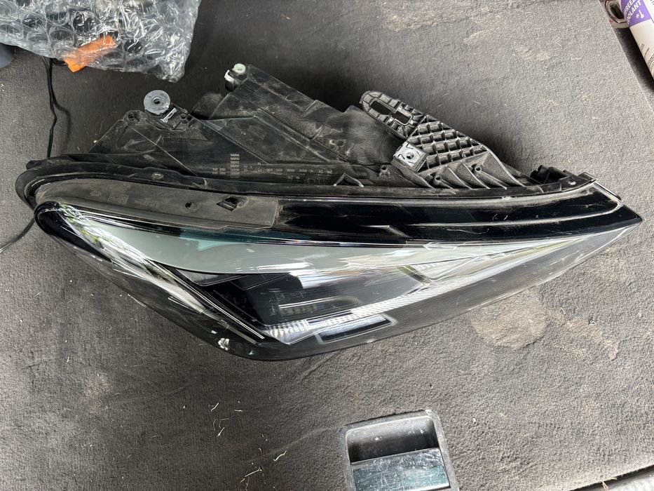 Фар Cupra Formentor