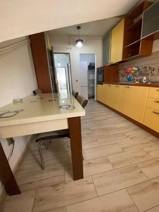 Apartament 3 camere semicentral