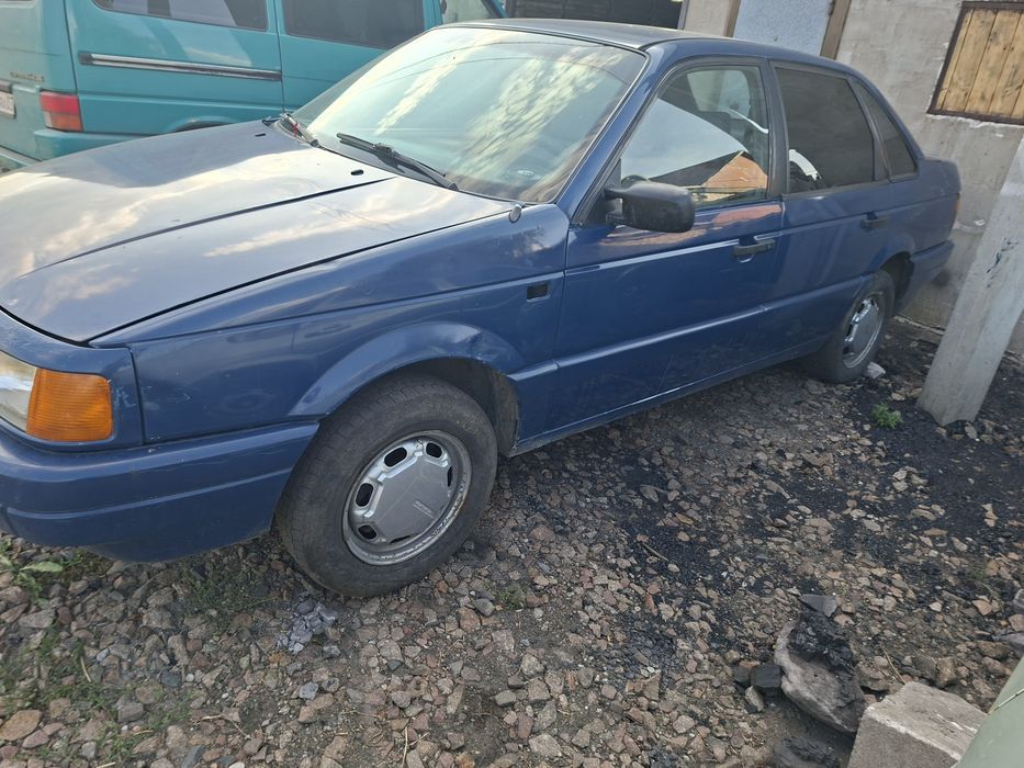 Продам  пассат б3 18