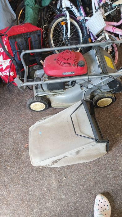 Mașină de tuns gazon HONDA HRB 475C – Fiabilă, motor puternic