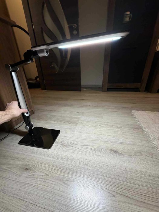 Настолна лампа за бюро