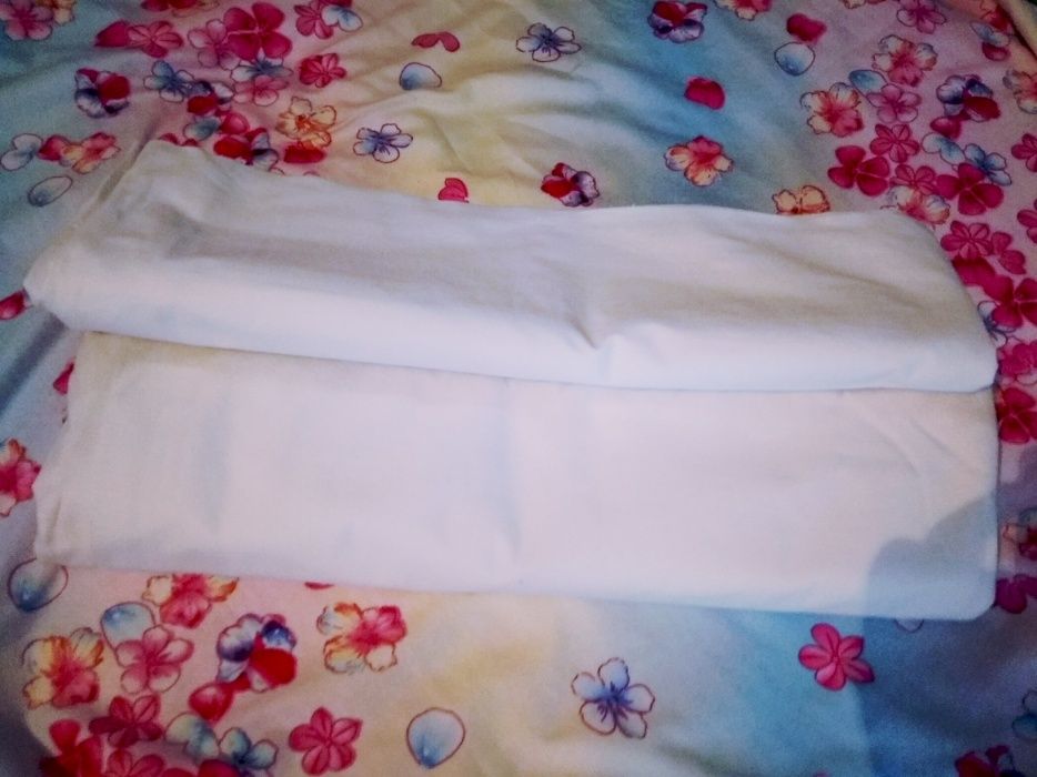 Продается простынное полотно.