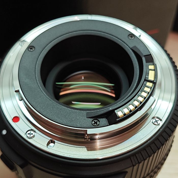 Объектив Sigma 8-16 для Canon EF