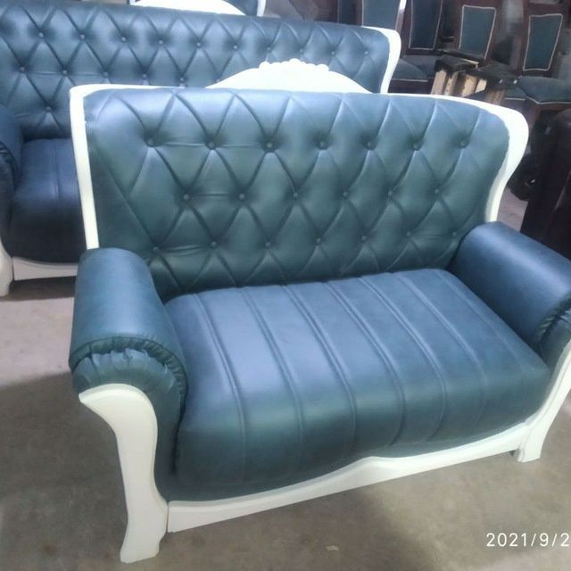 Restavratsiya devan kreslo