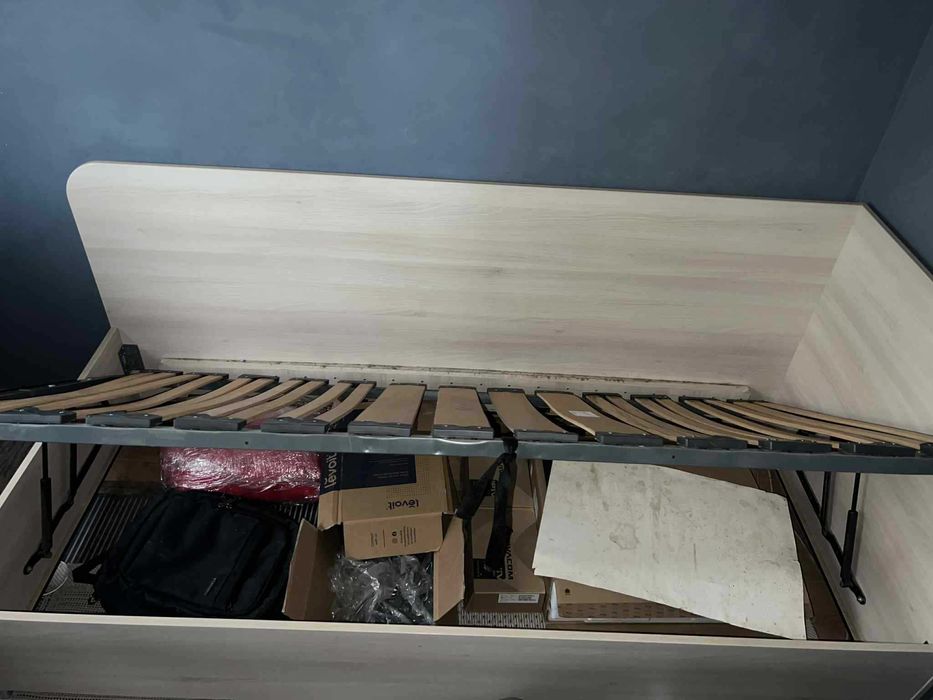 Единично легло с матрак