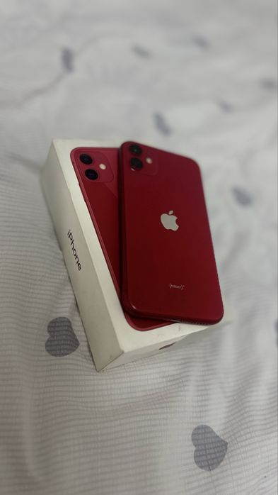 Продам Айфон 11