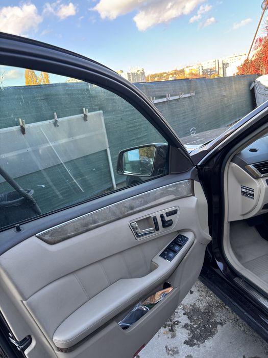 MERCEDES-BENZ E-Class 0 — imagine 5