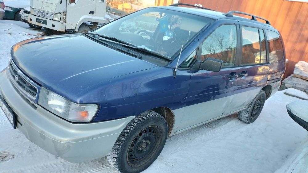 Продам Ниссан прайр джой (мини вен).