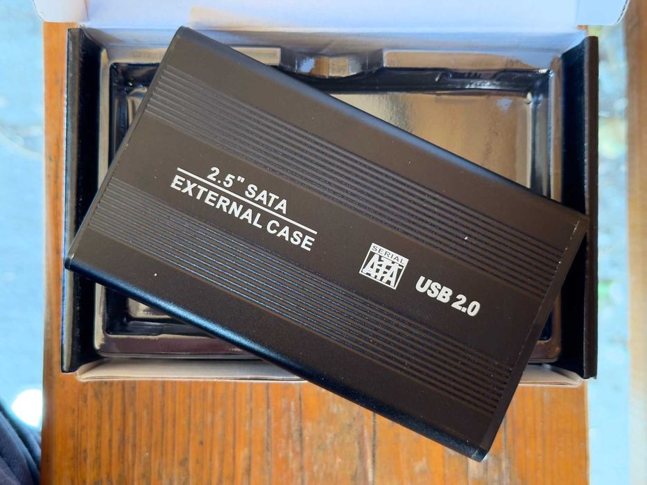 Чисто нова кутия за външен хард диск 2.5 USB 3.0