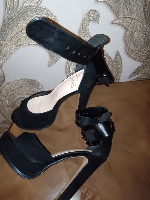 Босоножки женские