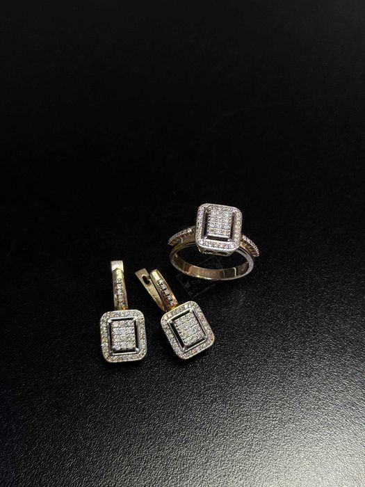 Комплект с бриллиантом