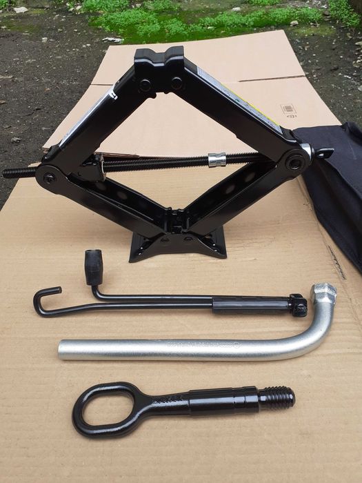 Cric,cheie roti VW Passat B8,Arteon,Touran,Golf, SKODA Superb Octavia SEAT