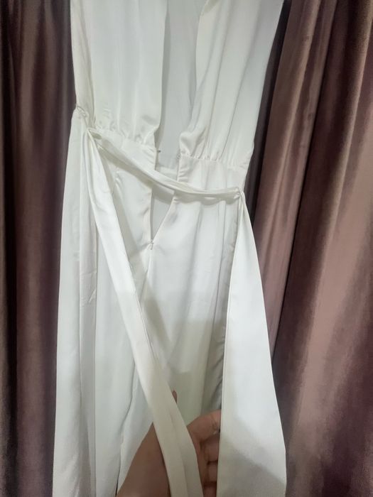 Salopeta din satin ideala pentu ocazii