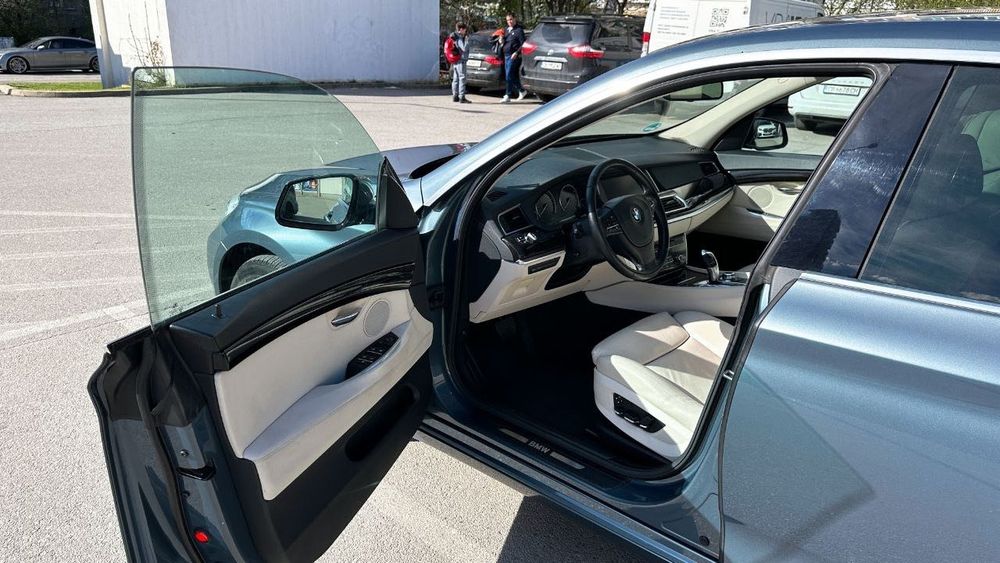 BMW 530d GT 2010