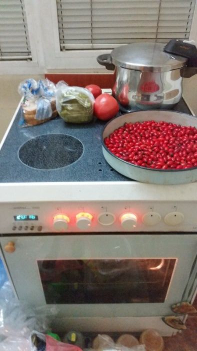 Висок клас печка с керамични котлони на Ceran и електронно управление