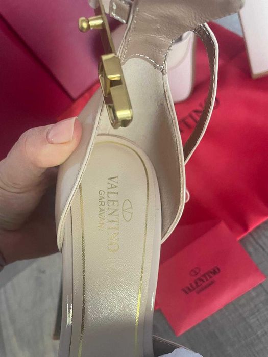 Sandale cu toc si platforma Valentino Garavani 36,5