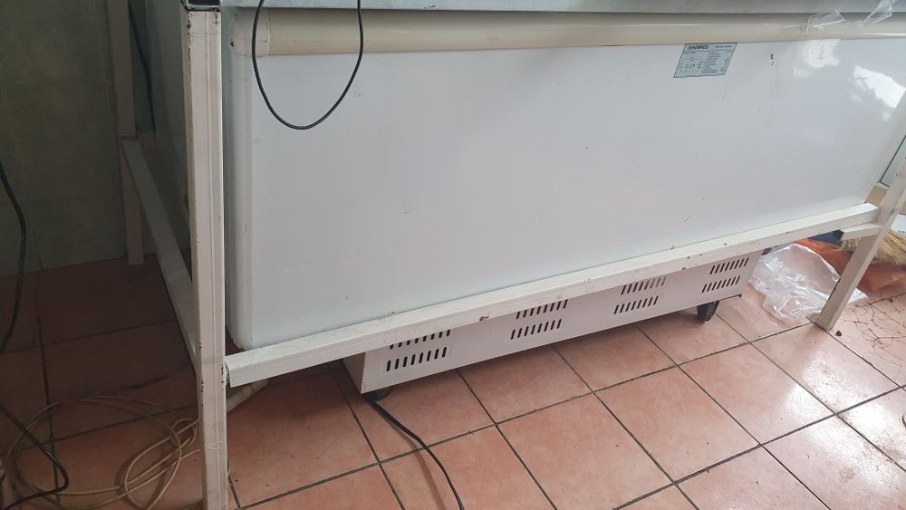 Маразильник  Горизонтальный,Вертикальный. Регулируется.