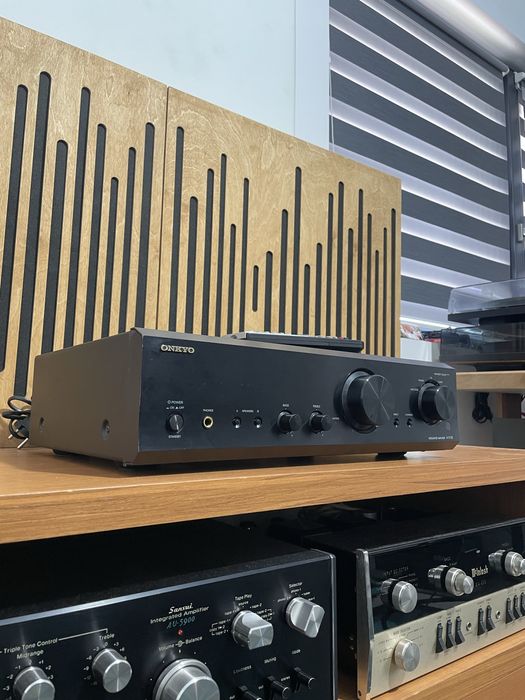 Onkyo a 9155 amplificator stereo 65W x 2 in 8ohmi telecomanda