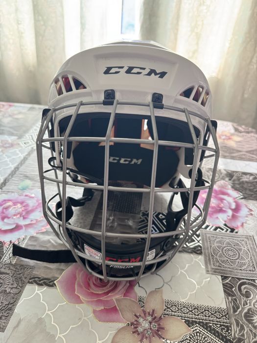Шлем хоккейный CCM
