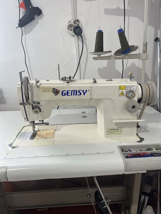 Швейная машинка GEMSY5200