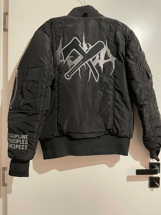 Luda бомбър яке с качулка