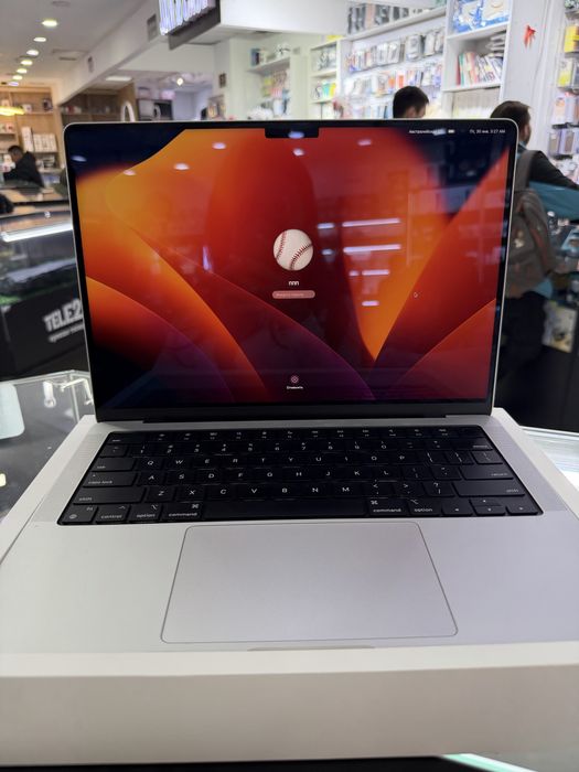 MacBook Pro 14 M2 pro 16/512 95%