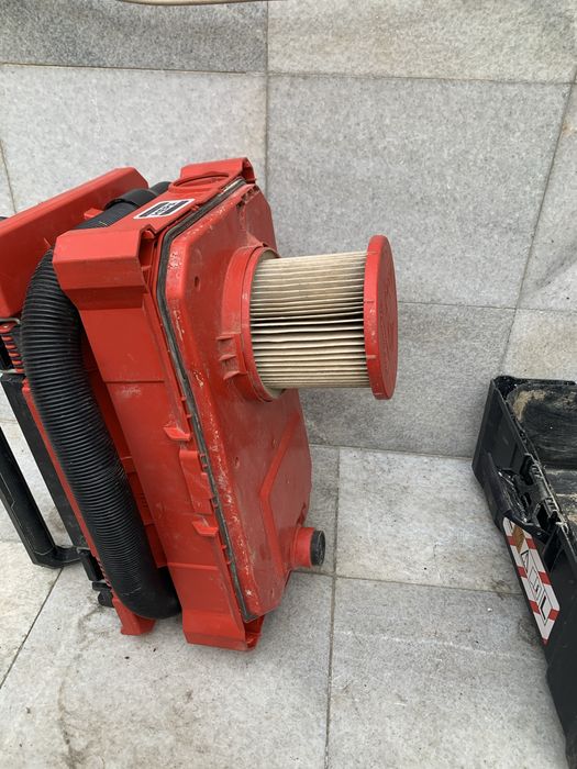 Milwaukee/ M18 FPOVCL/ акумулаторна прахосмукачка за сухо и мокро поч.
