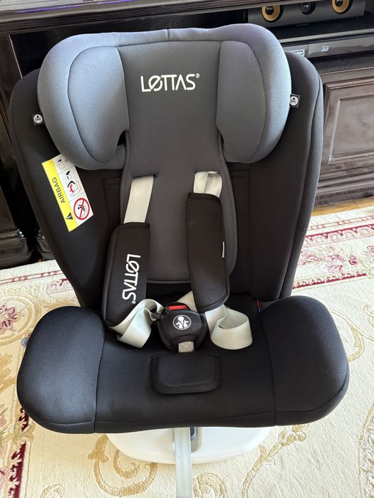 Scaun auto cu isofix