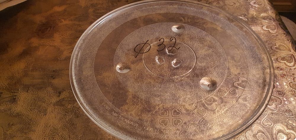 блюда разные, керамические, эмалированное.