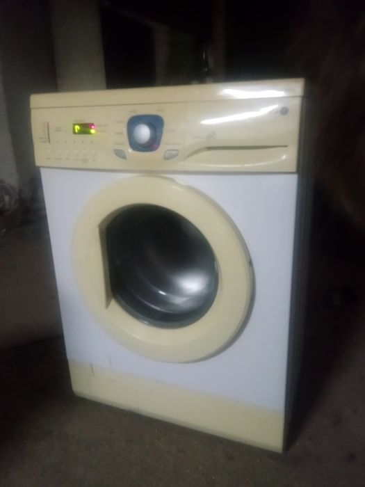 Продам стиральную машину