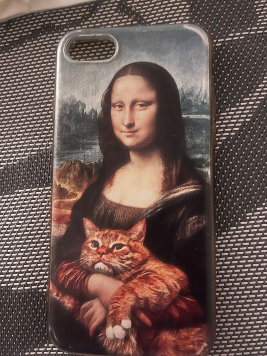 iPhone 7 с калъф добро състояние