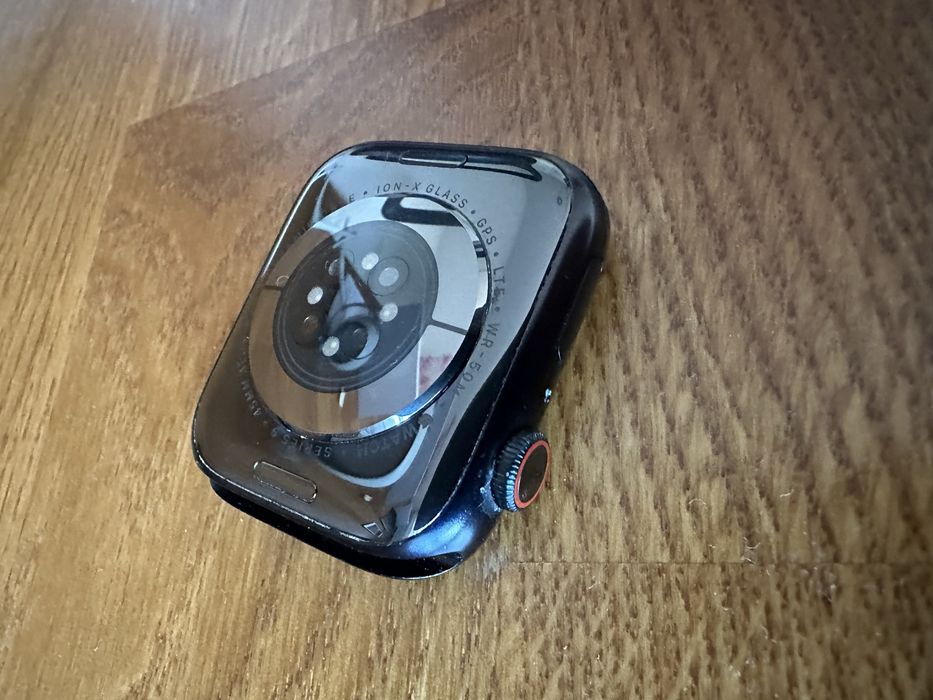 Apple Watch 9 / 45mm / Celluar + GPS