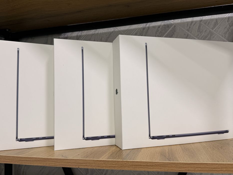 Macbook Air m5 13 inch 16/512