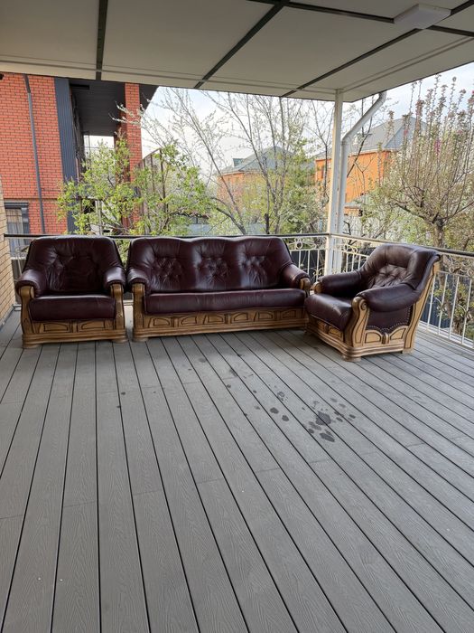 Продам диван и кресла