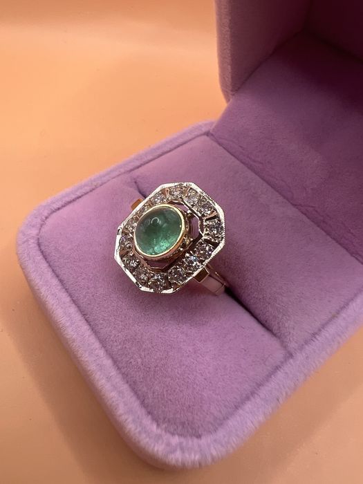 Продам золотое кольцо.