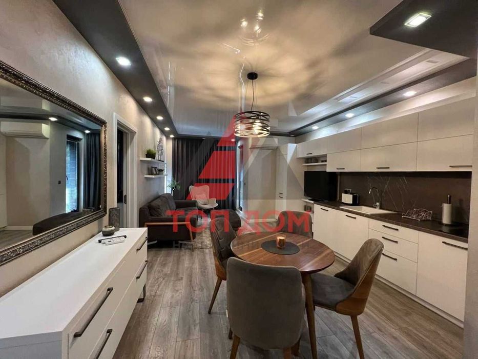 Дава се под наем Тристаен апартамент в Варна, Център - 74 кв.м за 1100 € - Снимка #7