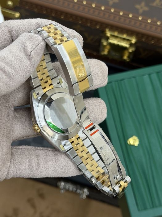 Rolex Date Just Diamond 41mm Champagne Dial