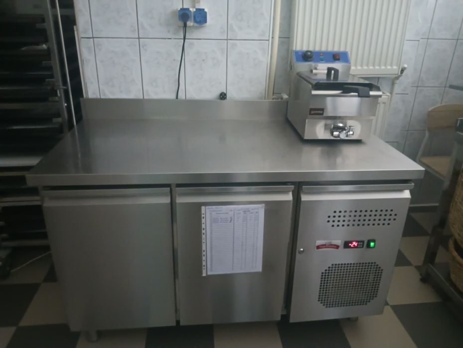 Vând linie completa patiserie covrigărie