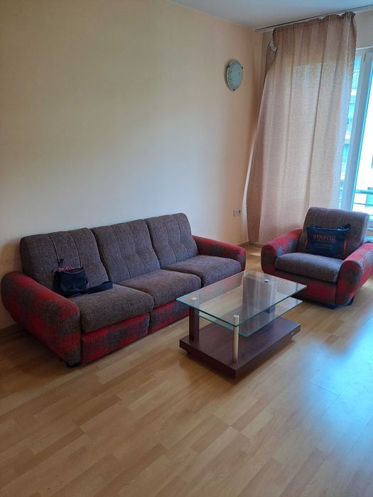 Собственик отдава под наем два двустйни апрт в Зона Б-18