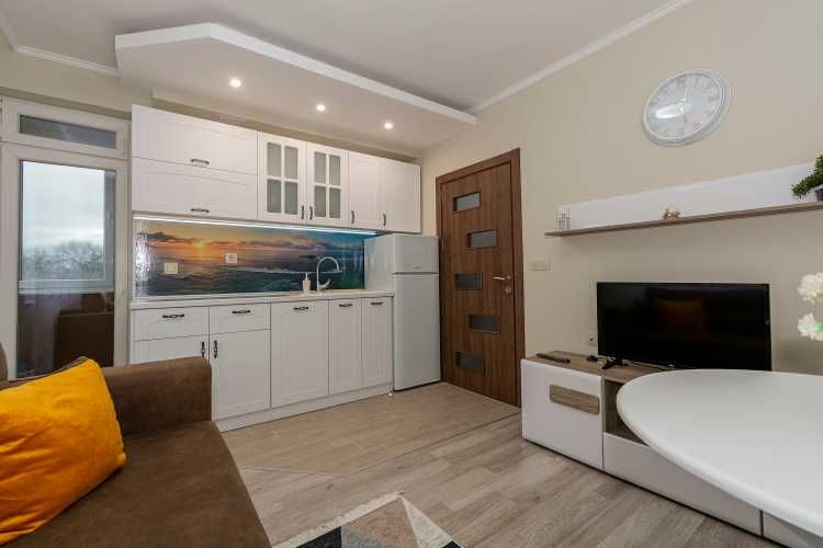 Дава се под наем Двустаен апартамент в Бургас, Сарафово - 52 кв.м за 357 € - Снимка #3