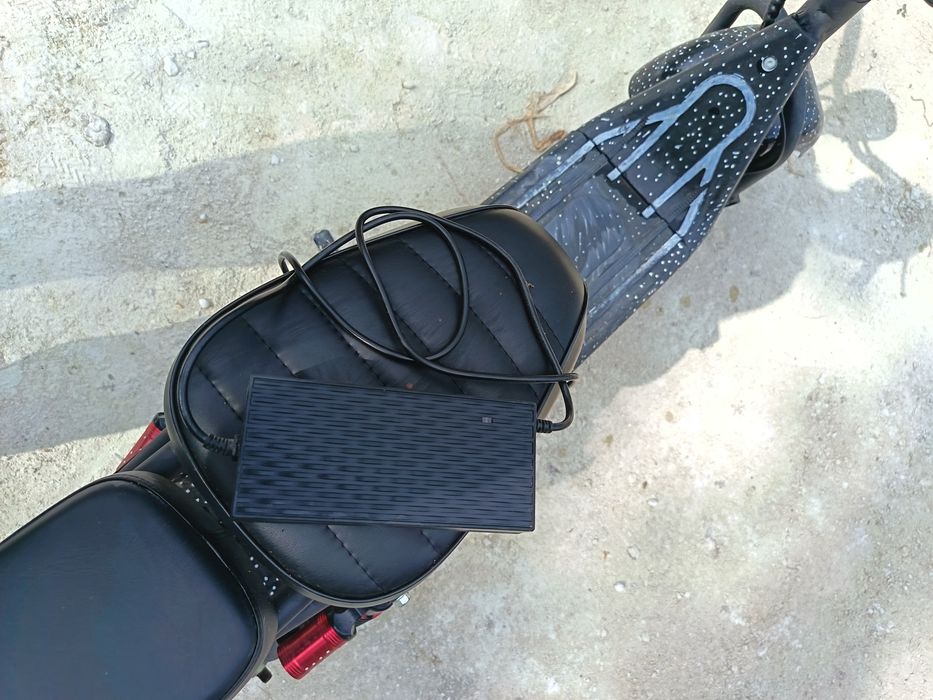 Vand motocicleta electrică