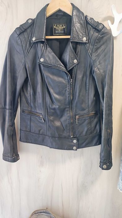 Черно дамско яке от естествена кожа