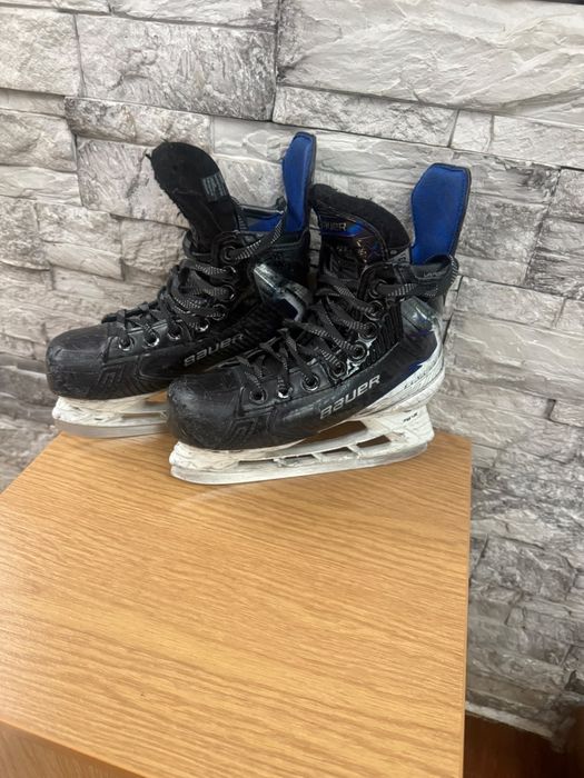 Контки  детские BAUER VAPOR FLYLITE S25