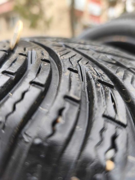 Продавам 4 броя зимни гуми Kleber