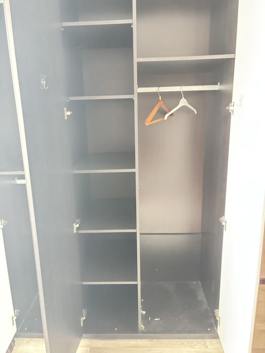 Шкаф продам целый без косяков